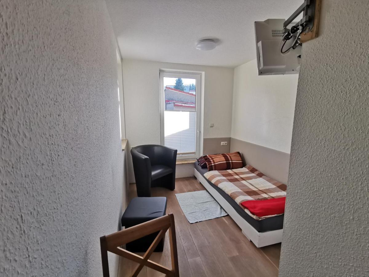 Ferienwohnung Und Pension Guertler Werdau Eksteriør billede